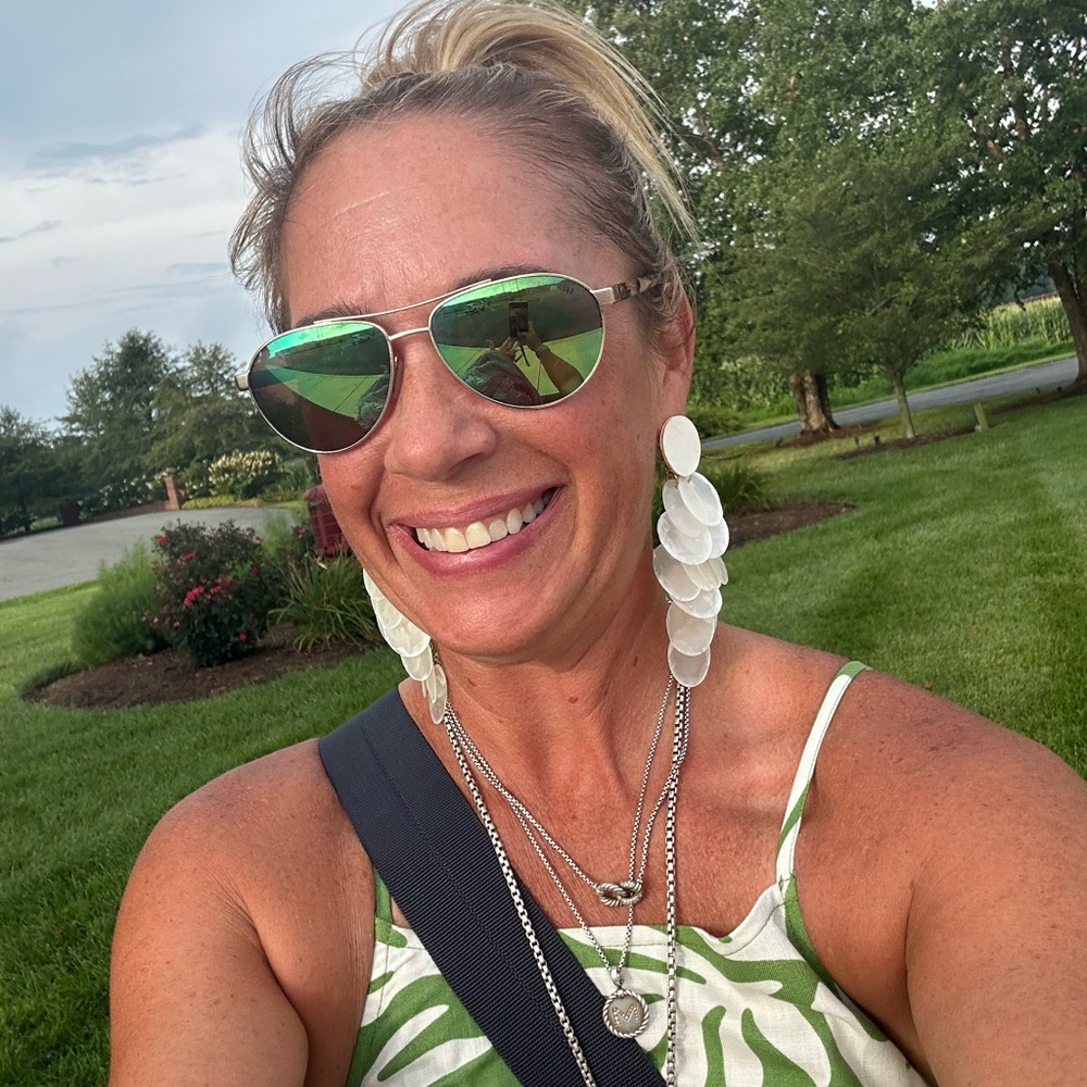 Meet your Posher, Melissa